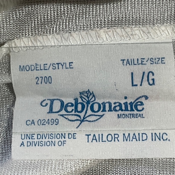 Vintage Debonaire Satin Half slip with double slits. Made in Canada. Size L - Picture 2 of 8
